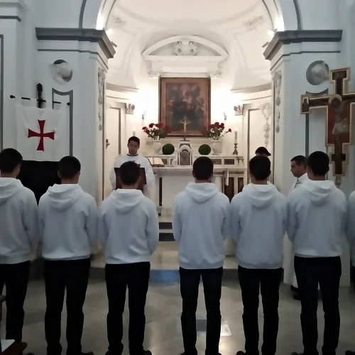 Momento di preghiera comunitaria in cappella